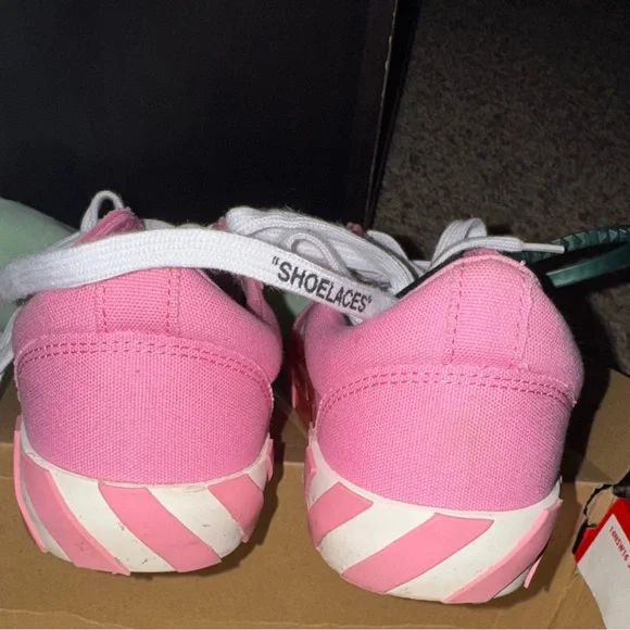Off-White Pink Sneakers with Blue Accents - Picture 4 of 5